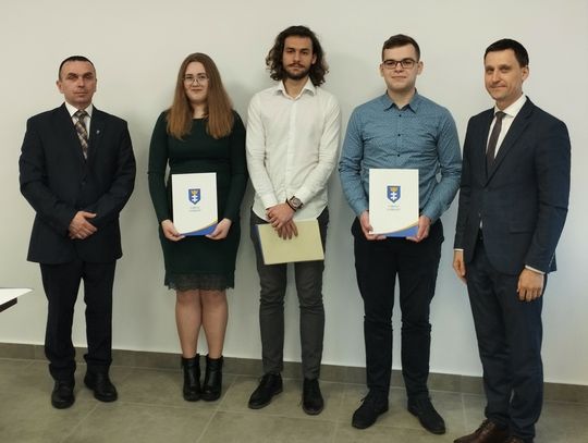 Oni dostali stypendia pomostowe. Prezentujemy listę osób