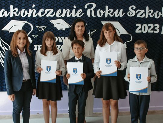 Oni otrzymali stypendia wójta [LISTA]