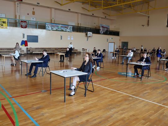 Ósmoklasiści rozpoczęli maraton egzaminacyjny! Dziś język polski