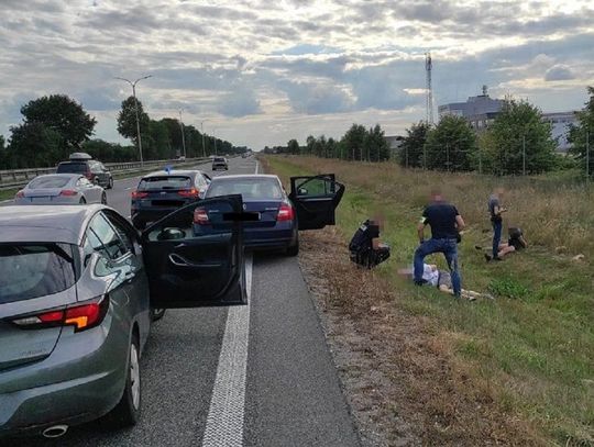 Oszukiwali "na biuro śledcze". Wyłudzili łącznie ponad 300 tys. zł!