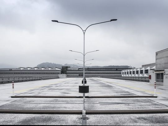 Parking przy lotnisku- co warto wiedzieć pozostawiając tam auto?