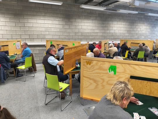 Pierwszy zjazd brydżystów w III lidze.