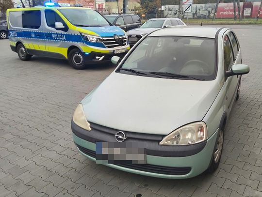 POWIAT RADZYŃSKI: Pijany kierowca zasnął pod sklepem