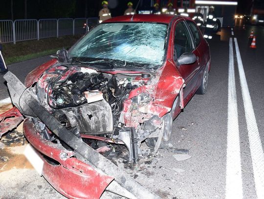 Pijany mężczyzna uderzył w ciężarówkę