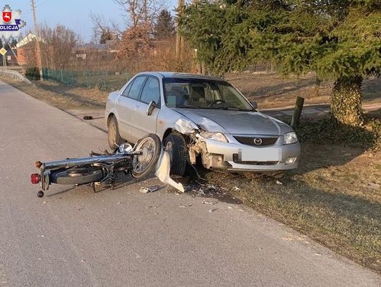 Pijany motocyklista uderzył w zaparkowany samochód