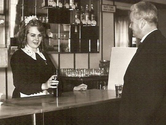 Piwo na dworcu PKP... Chce tego kolej. Czy alkohol wróci na tory?