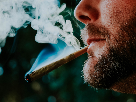 Po marihuanę sięgamy najczęściej. Wiele osób w samotności