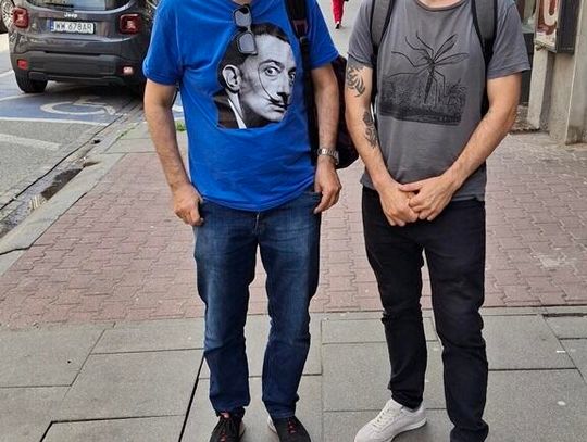Podręcznik napisany z native speakerem