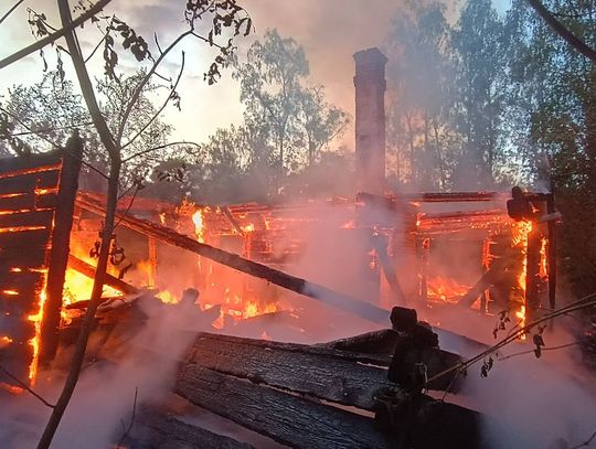Pogorzelec. Pustostan palił się jak zapałka [ZDJĘCIA]