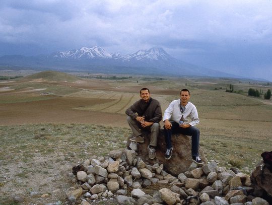 Pogrzeb w Tybecie, uczta w Iranie, trekking w Chinach. Przygody w podróży Marcina Koszołko