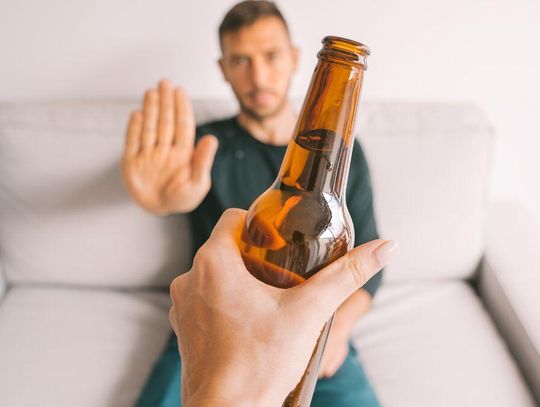 Polak zaczął pić inaczej. Już nie upija się w trupa