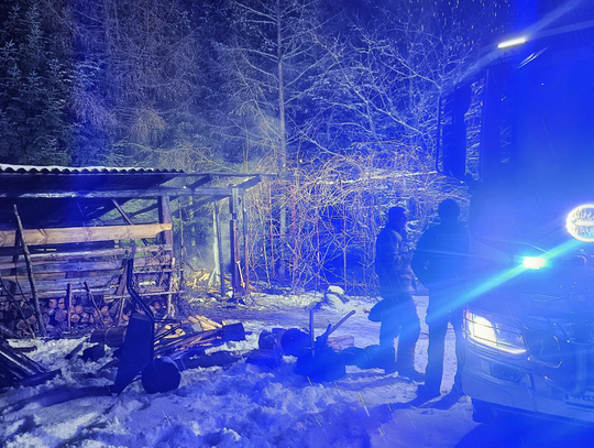 Policjanci zareagowali błyskawicznie. Dzięki nim pożar został opanowany