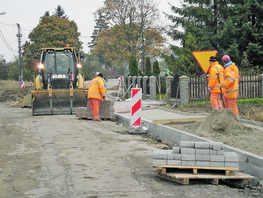 Polski Ład nie wystarczy na wyremontowanie gminnych dróg