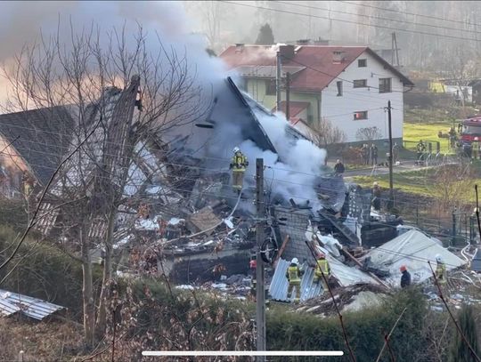 Ustroń. Potężny wybuch gazu w budynku wielorodzinnym. 2 ofiary śmiertelne