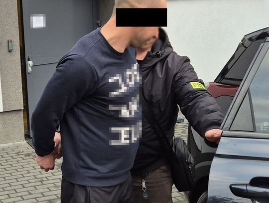 aresztowany sąsiad policja łuków groził nożem siekierą KPP