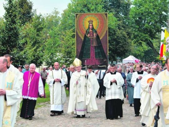 Powiat Bialski: Cudowna moc wizeruków Maryi przyciąga wiernych