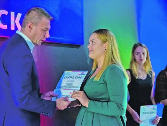 Powiat bialski: Iza wyśpiewała pierwszą nagrodę