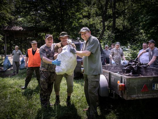 Powiat bialski: Posprzątali las wokół nas!