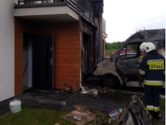 Powiat bialski: Spłonęło sześć samochodów