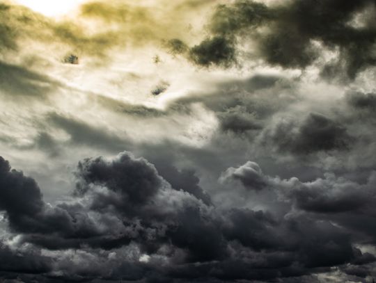 Prognoza pogody na piątek. Niebo zachmurzone, po południu może popadać