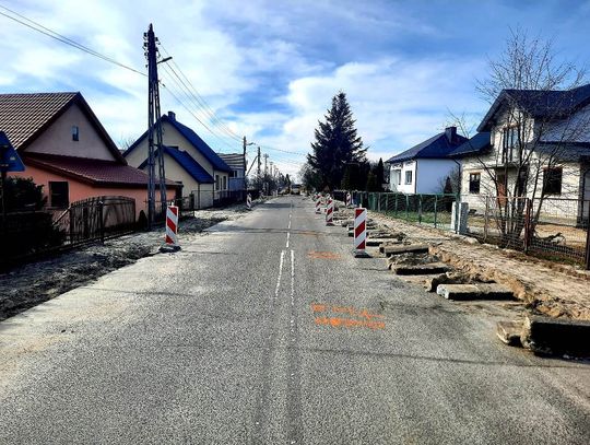 Przebudowa i remonty dróg w gminie Kodeń idą pełną parą