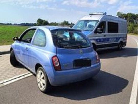 Przejechał po stopie mężczyzny. Był kompletnie pijany