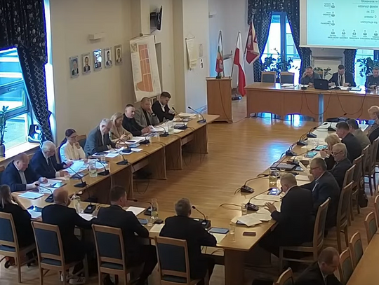 Radni procedują bez dyskusji. Czy sesje rady to już maszynka do klepania uchwał?