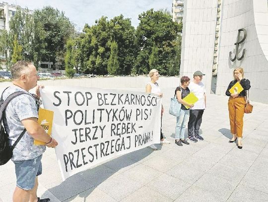 Radzyń Podlaski: Pikietuje na Wiejskiej, bo burmistrz jej nie słucha
