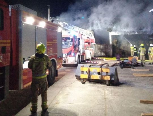 Radzyń Podlaski. Pożar w zakładzie stolarskim