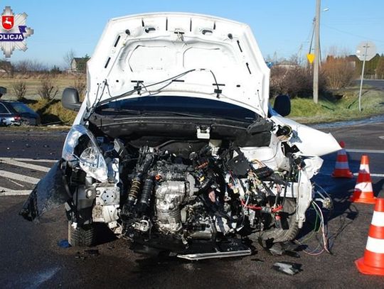 Radzyń Podlaski: Skręcał w lewo, zderzył się z audi