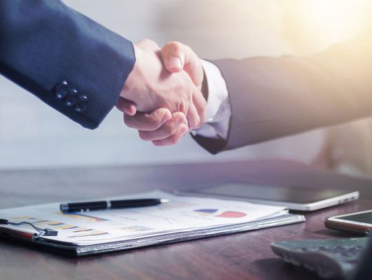 Ranking dostawców i parametrów bezpiecznej bazy mailingowej B2B. Jak kupować listy, by chronić reputację domeny?