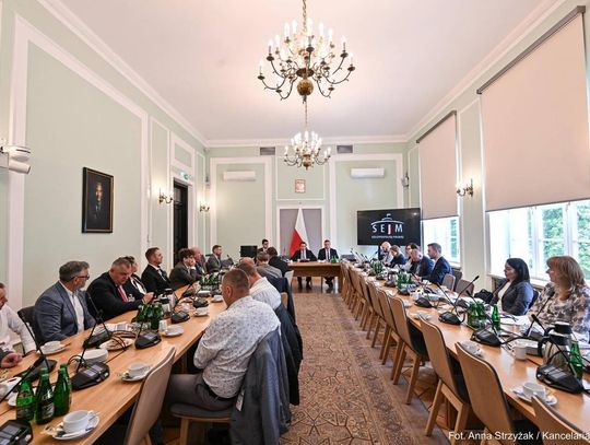 Debata na temat transportu trwa teraz na parlamentarnych posiedzeniach i w zaciszach gabinetów