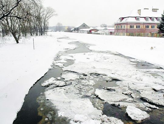 Region: Stan ostrzegawczy na Krznie i Bugu
