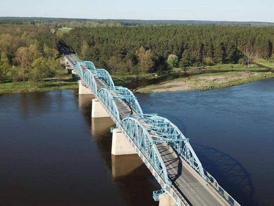 Remont mostu na Bugu przedłużony. Kierowcy nadal stoją w korkach