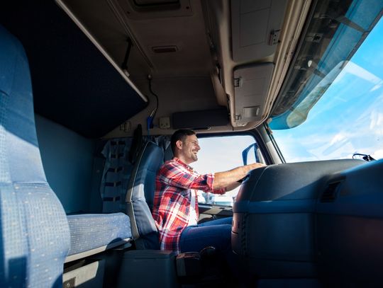 Rodzaje polis w branży transportowej – wybierz polisę z Ubezpieczamy24