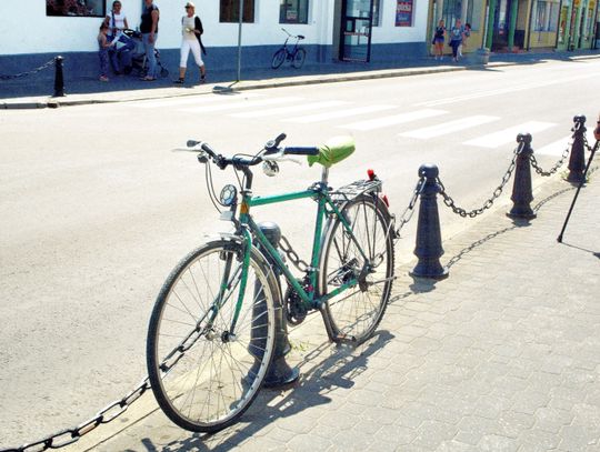 Rowerzyści alarmują: Za mało stojaków w centrum