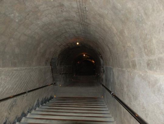 Rząd rusza z budową schronów. Miliardy na ochronę ludzi