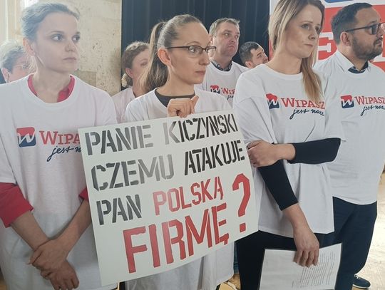 Sesja rady powiatu pod znakiem protestów