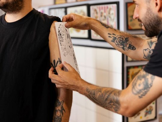 Sklep dla tatuażystów: jakie materiały są niezbędne do nauki tatuowania? Odpowiadamy!