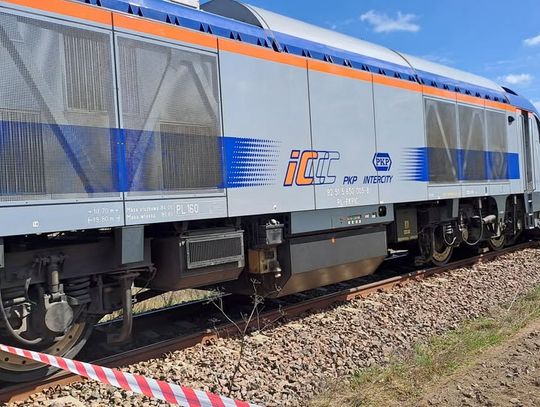 Uwaga! Tragedia na przejeździe. Nie żyje mężczyzna Uwaga! Tragedia na przejeździe. Nie żyje mężczyzna