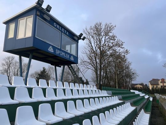 Stadion radzyńskich Orląt błyszczy nowymi siedziskami