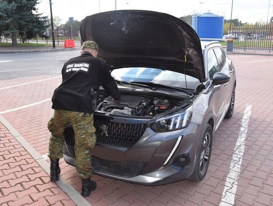 Straż Graniczna w Terespolu odzyskała kradzionego Peugeota