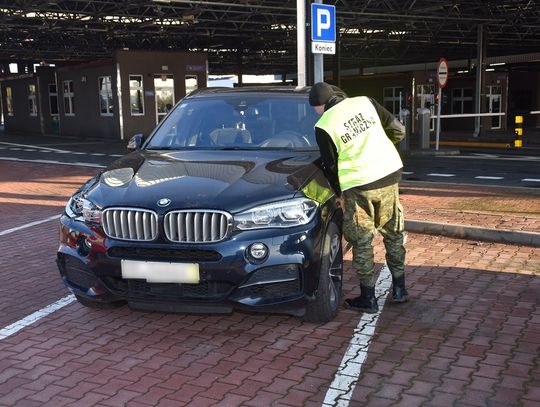 Strażnicy graniczni z Terespola odzyskali dwa drogie auta