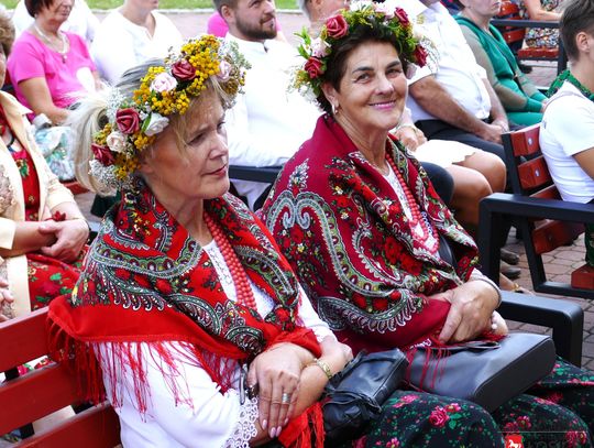 Święto plonów w Łosicach. Korowód, konkursy i koncerty [GALERIA ZDJĘĆ]