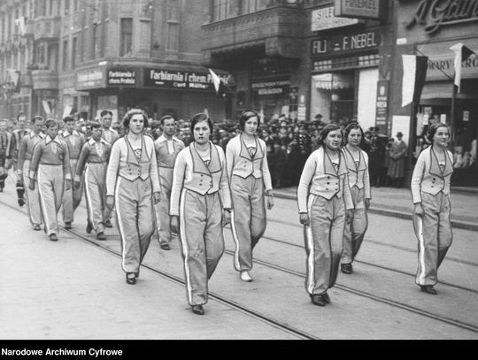 Oto historia święta Trzeciego Maja. Nie zawsze można było je obchodzić