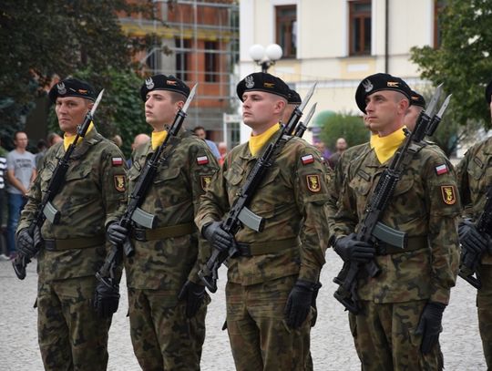 Święto Wojska Polskiego: Wystrzelili salwę honorową