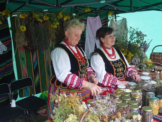 Miejscowi prezentowali zioła. Gotował dla nich finalista MasterChef  [ZDJĘCIA]