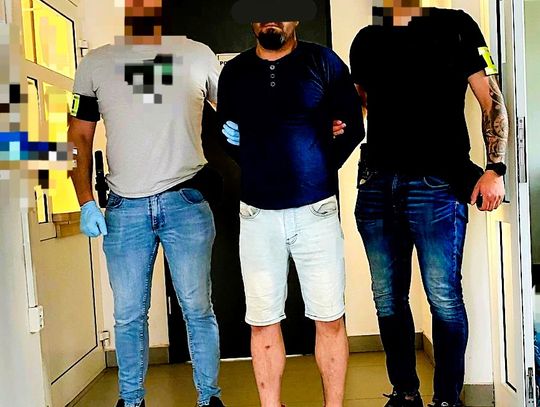 Syn groził matce wymachując butlą z gazem i zapalniczką [WIDEO]