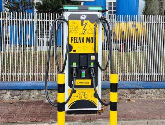 Szybkie ładowanie w barwach Serenady