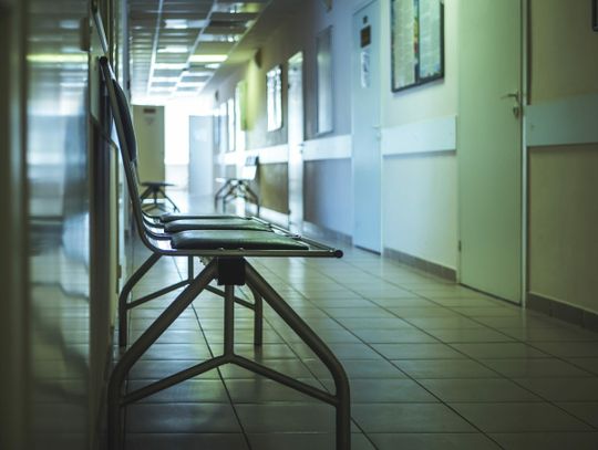 Telefon zamiast nocnej pomocy lekarza. Taki jest plan rządu